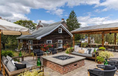 Historic Cottage Retreat-IG Cowboy Pool-Hot Tub - Photo 20