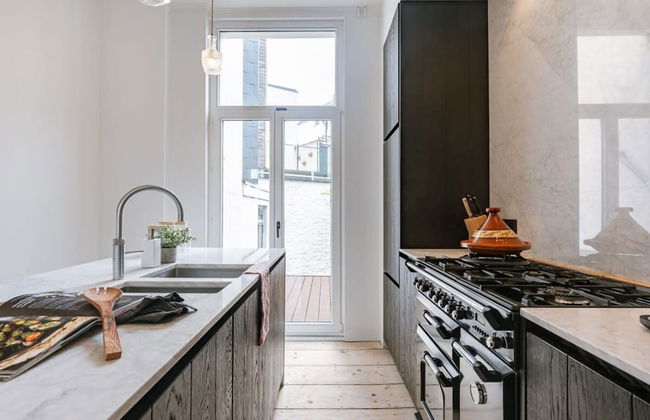 Charming House in the City of Antwerp With Parking - Foto 55