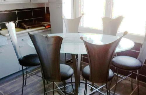 independent apartment in house with 3 bedrooms - Foto 22