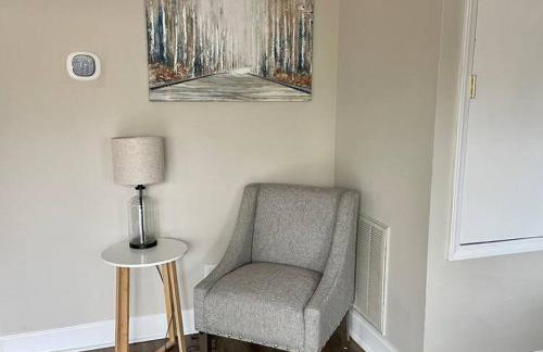 Greensboro Get-together, K Bed, Secret Playroom, central location - Foto 25