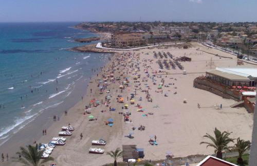 Spacious Ground floor apartment with Garden & Communal Pool - Foto 35