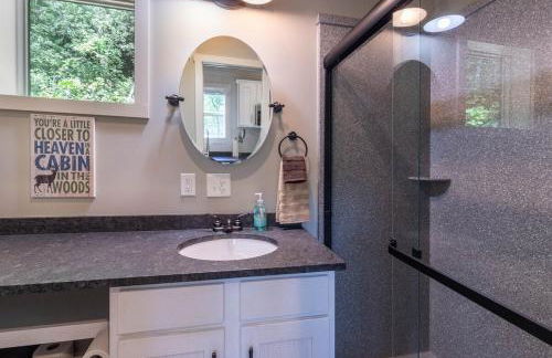 High Hollow Cottage Modern Tiny Home with Hot Tub - Foto 10