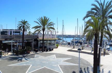 Marina Port & Beach-Apartment - Photo 30