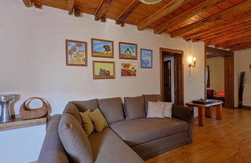 VILLA PEPONI Spacious Traditional Villa with Garden - BBQ & Private Parking - Photo 13