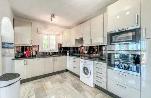 Hanami Casa Saradan - Photo 6