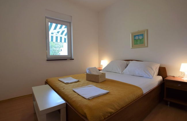 Holiday House in a Quiet Area Near the Sea, Private Garden, Terrace and BBQ - Foto 2