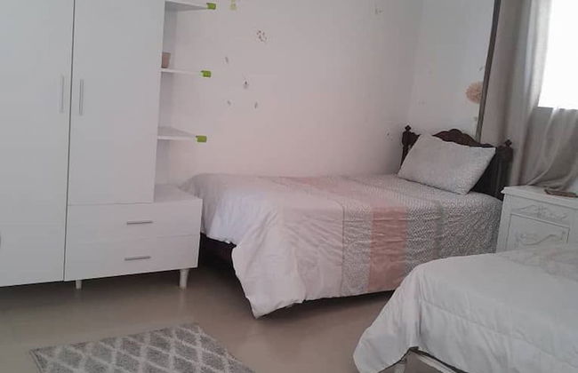 Females Only Host is Woman Citycenter - Foto 3