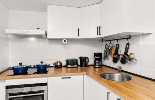 MOLA Apartments-Ferienwohnung für 5 Personen-separater Eingang-Gratis Parkplatz-Terrasse-Grill-Highspeed WLAN-auch für Langzeit geeignet - Foto 15