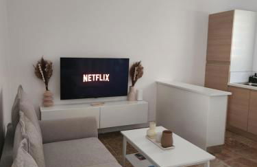 Maison "COSY" avec Parking Privé et Climatisation - Foto 2