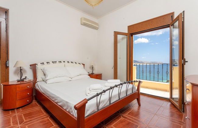 Souda Bay View Large Private Pool Walk to Beach Sea Views A C Wifi - 2119 - Foto 29