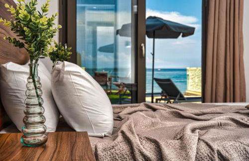 Violet Beach Front Private Villa - Foto 8