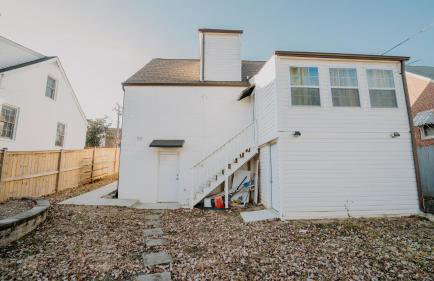 5BR & 4BA Lovely House with Beautiful Backyard in VA - Foto 32