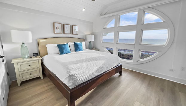 Views From Above 3 Bedroom Condo by RedAwning - Foto 4, Habitación