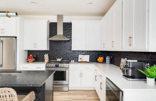 The Ashland House - Stylish Design, Backyard Oasis - Foto 22