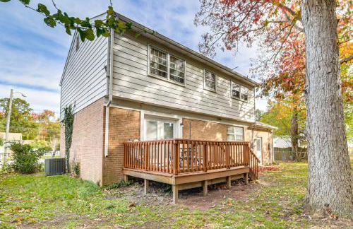 Near Beaches, Base and Bay! Hampton Home with Backyard - Foto 29