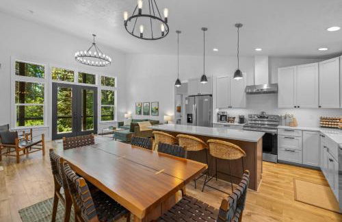 Wagon Wheel Hideaway - All season new build home near Tamarack Resort & Lake Cascade - Photo 53