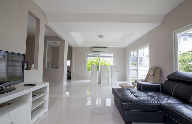 Maximum Land & House with WiFi - Photo 5