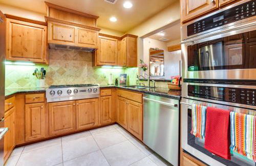 Walk to Santa Fe Plaza Condo with Kiva Fireplace! - Foto 2