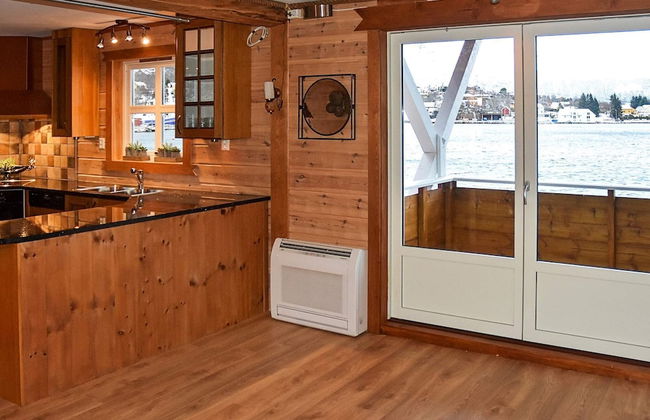 10 Person Holiday Home in Midsund - Foto 6