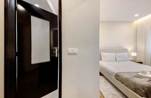 Station 54 - Photo 15