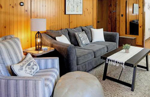 Mountain Cabin w Hot Tub Deck Grill & Fire Pit - Foto 11