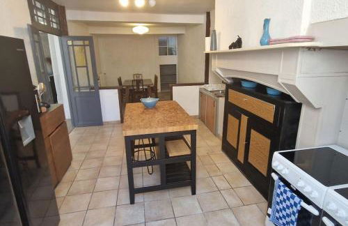 Spacieuse Maison de ville - Quartier Calme - 10 Personnes - Foto 19