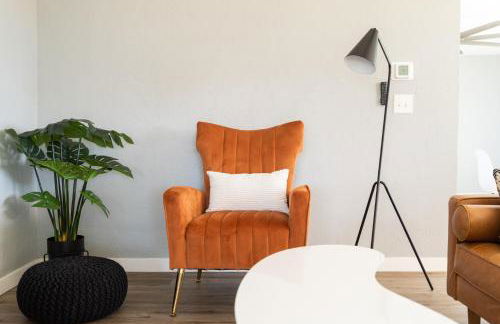 Desert Oasis - Firepit, Stargazing, Kitchen Essentials, 5 Acres, & Joshua Trees - Sleeps 6 Comfortably, 7 with Sofa, 8 Maximum - Foto 22