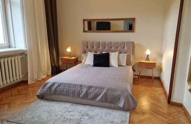 TyzenXL Luxury Vilnius Apartment - Photo 12