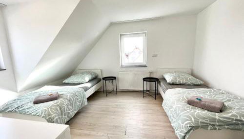 Handwerker Wohnung - Parkplatz vor der Türe - Balkon - bis zu 6 Personen - Foto 2