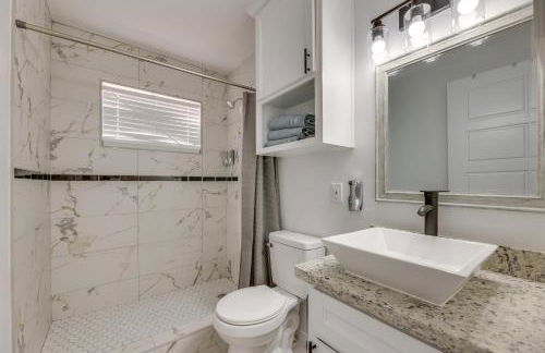 Modern Home in Edinburg Half-Mi Walk to UTRGV! - Foto 12