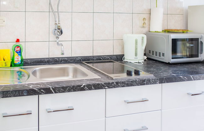 Apt Next to the Beach w Balcony and sea View - Foto 7