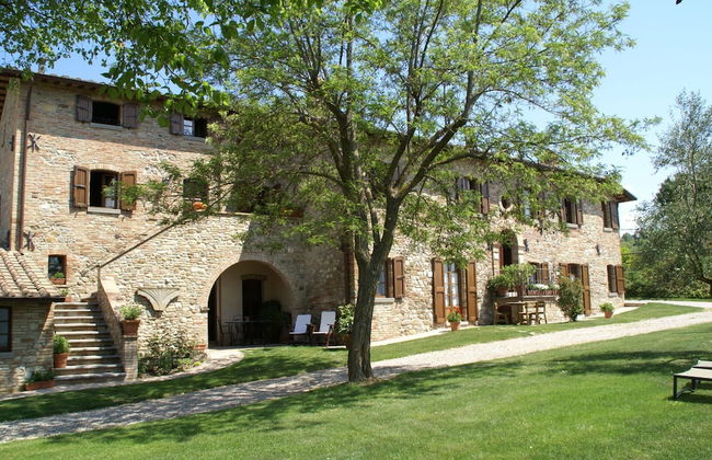 Spacious Holiday Home in Montone - Foto 18