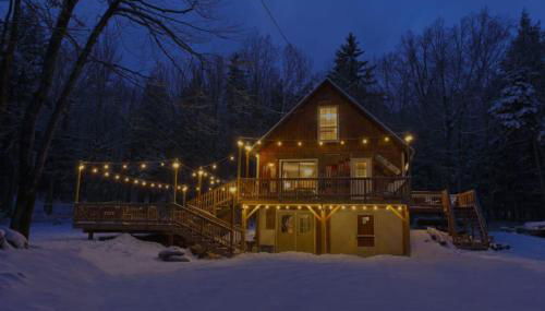 Dream Stratton Forest Cabin with Hot Tub and Fast WiFi - Foto 1