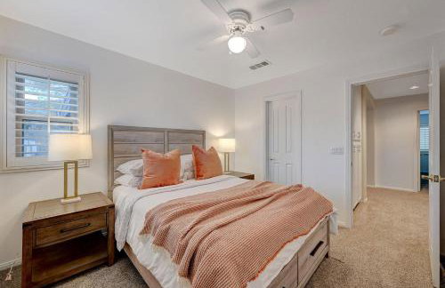 Gorgeous 6BR with Pool and Spa - Photo 44