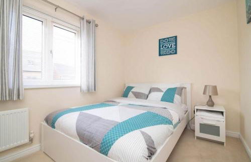 Quiet Two Bedroom House Driveway Parking & Garden - Foto 9