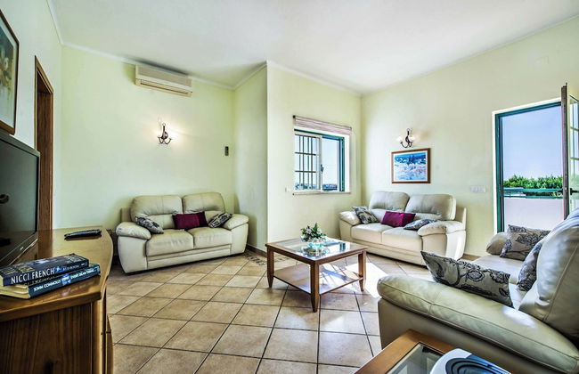 Villa Rebela - Foto 2