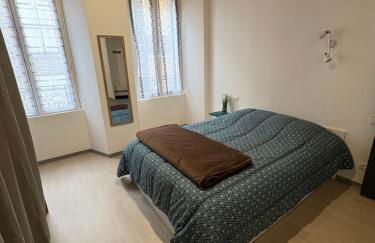 Appartement centre-ville Langogne 2 chambres 6 personnes Parking proche - Foto 5