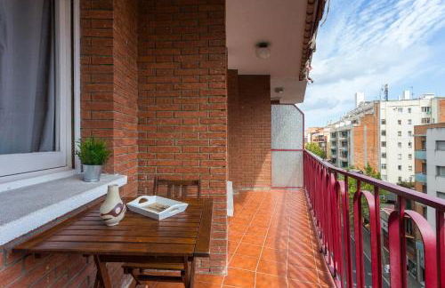 Spacious 4 Bedroom Apartment Fira BCN & Camp Nou - Foto 33