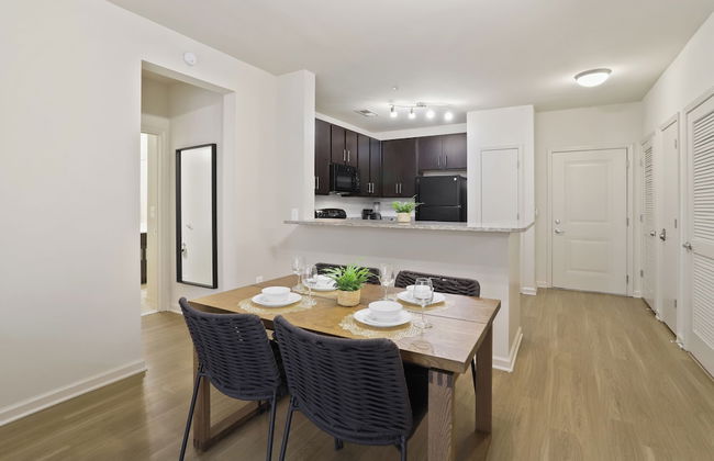 DC Charm in Crystal Apartments - Foto 32