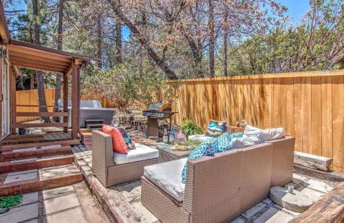 Blissfully Wild -with Hot Tub and pets are welcome - Foto 47