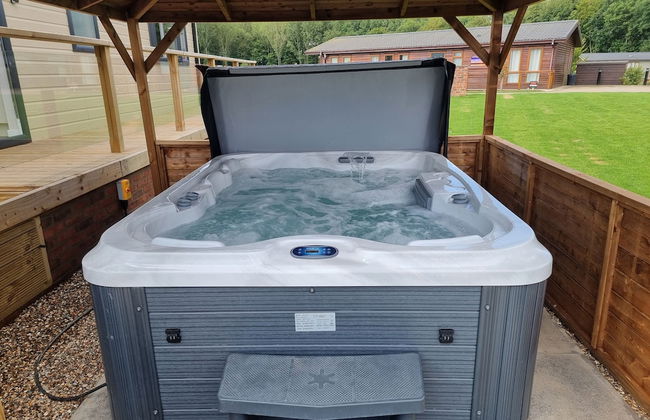 Luxury 2-bed Lodge in Routh, Hottub & Pet Friendly - Foto 25