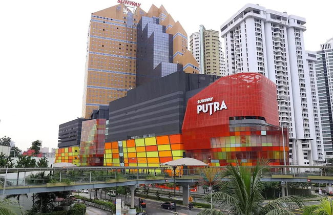 Wong's Homestay at Regalia Residence - Photo 28