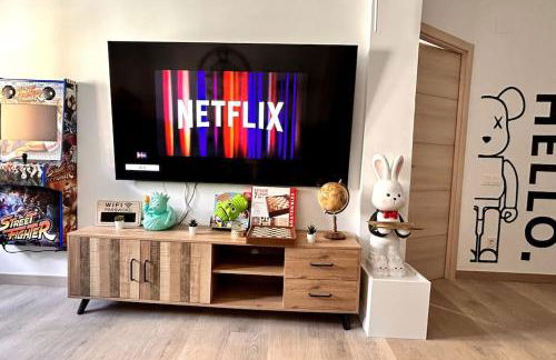 LUJO Proyector, Maquina Arcade, Wifi y patinetes - Foto 12