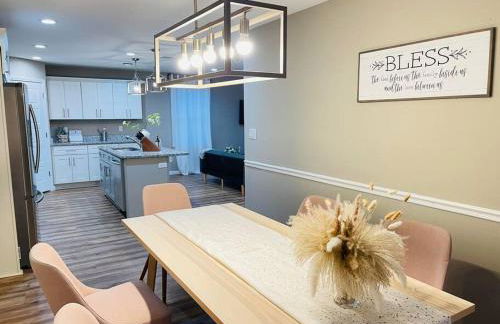 Spacious home, 3 king beds, huge backyard near UM - Foto 7