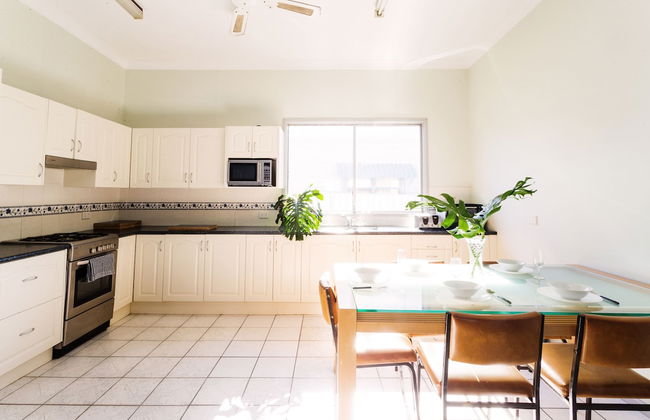 Coal d' Vine Cottage - Cessnock NSW - Photo 12