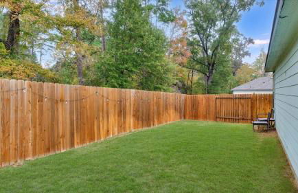 Lake Conroe Family Retreat BBQ, Games, and Boating - Photo 19