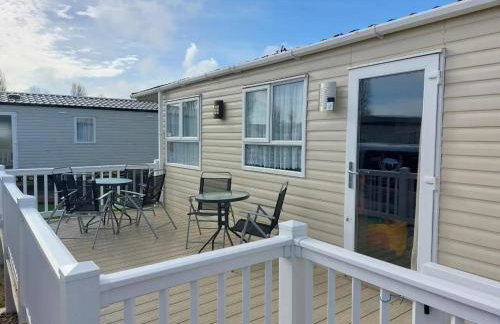 Cosy Caravan With Side Decking At Felixstowe Beach Holiday Park Ref 55012Sw - Foto 1