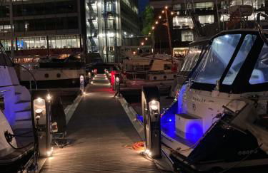 Entire Boat at St Katherine Docks 2 Available select using room options - Photo 43