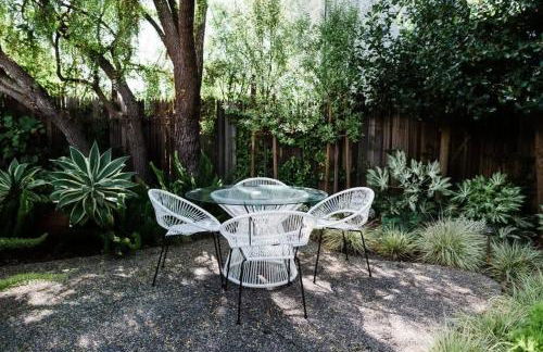 Unique Sculptured House with Private Beach Access - Foto 4