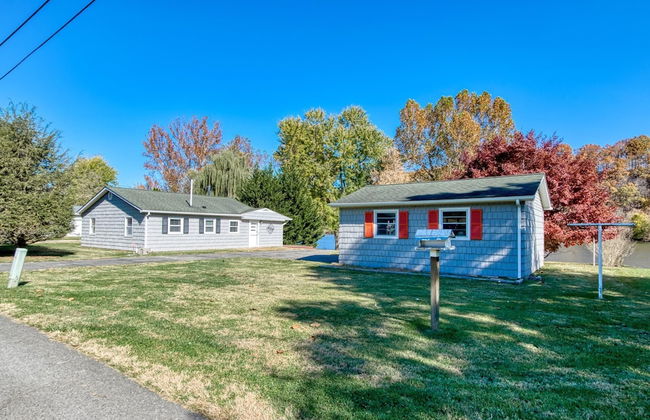 New River 3BR - Fishing, Kayaking, Hot tub, VT Game Weekends - Photo 48